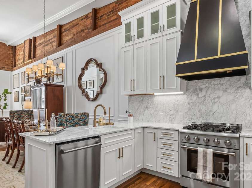 118 Union Street, Morganton, NC 28655.  MLS# CAR4193583, YatesRealty ID 247. 