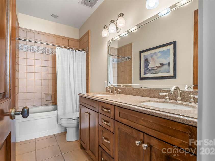 118 Union Street, Morganton, NC 28655.  MLS# CAR4193583, YatesRealty ID 247. 