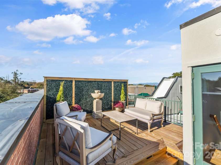 118 Union Street, Morganton, NC 28655.  MLS# CAR4193583, YatesRealty ID 247. 