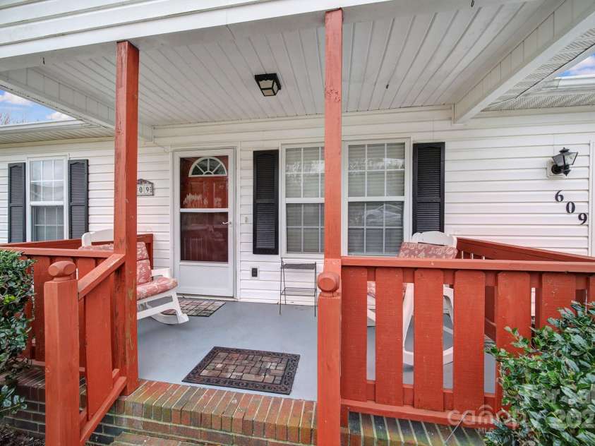 609 Ben Rich Street, Dallas, NC 28034.  MLS# CAR4233720, YatesRealty ID 2470. 