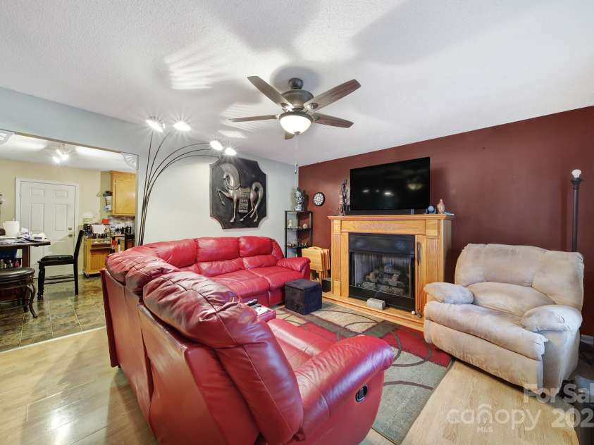 609 Ben Rich Street, Dallas, NC 28034.  MLS# CAR4233720, YatesRealty ID 2470. 
