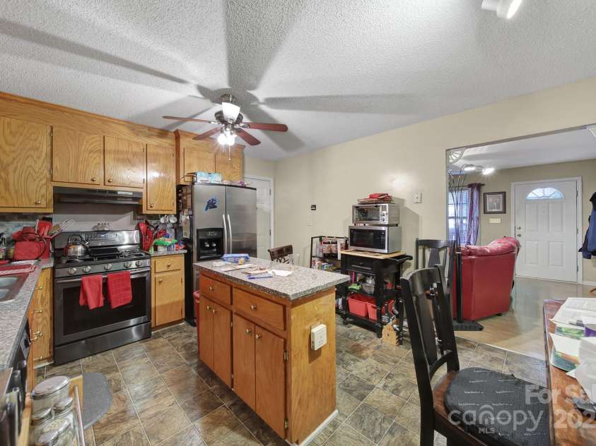 609 Ben Rich Street, Dallas, NC 28034.  MLS# CAR4233720, YatesRealty ID 2470. 