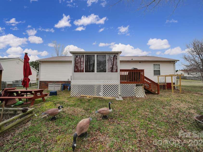 609 Ben Rich Street, Dallas, NC 28034.  MLS# CAR4233720, YatesRealty ID 2470. 