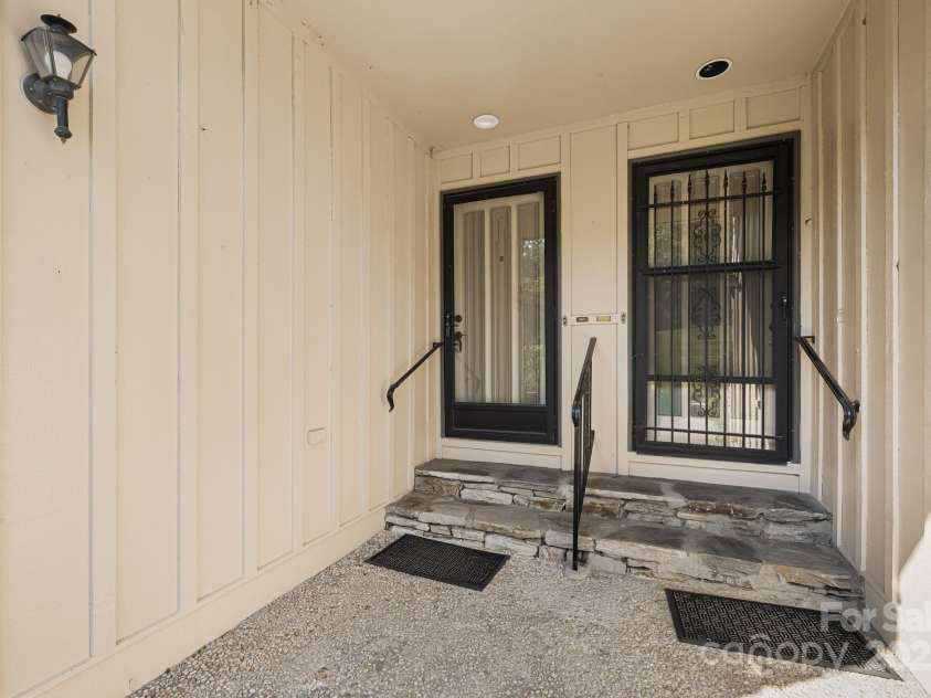 25 Westridge Court, Hendersonville, NC 28791.  MLS# CAR4279623, YatesRealty ID 24700. Ecusta Trail