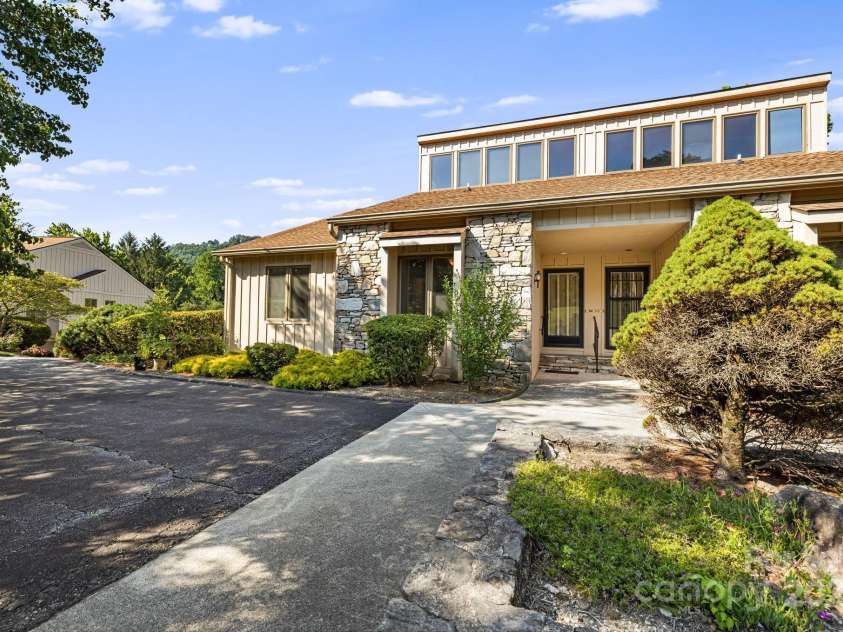 25 Westridge Court, Hendersonville, NC 28791.  MLS# CAR4279623, YatesRealty ID 24700. Front