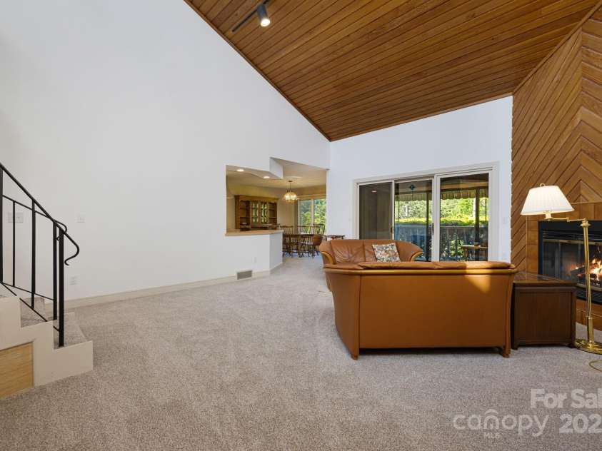 25 Westridge Court, Hendersonville, NC 28791.  MLS# CAR4279623, YatesRealty ID 24700. Living Room