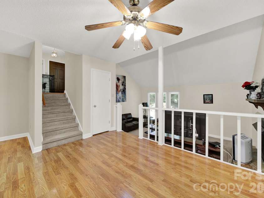 11510 Gelding Drive, Charlotte, NC 28215.  MLS# CAR4378310, YatesRealty ID 24702. 