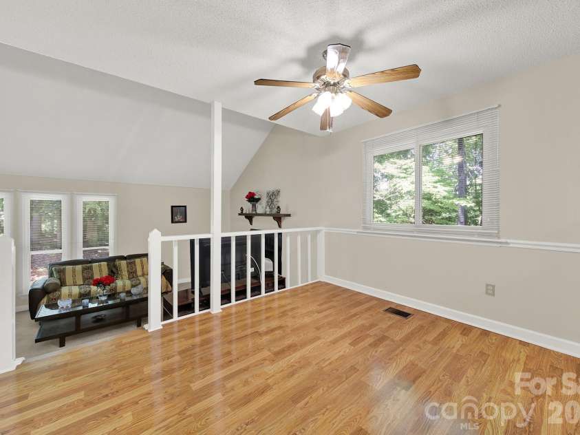 11510 Gelding Drive, Charlotte, NC 28215.  MLS# CAR4378310, YatesRealty ID 24702. 