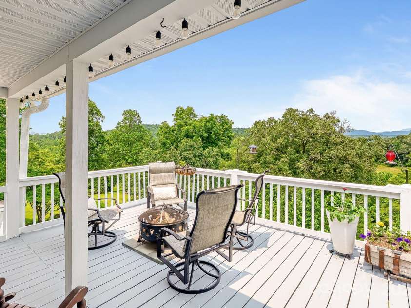 150 Lauren Lane, Franklin, NC 28734.  MLS# CAR4279200, YatesRealty ID 24703. 