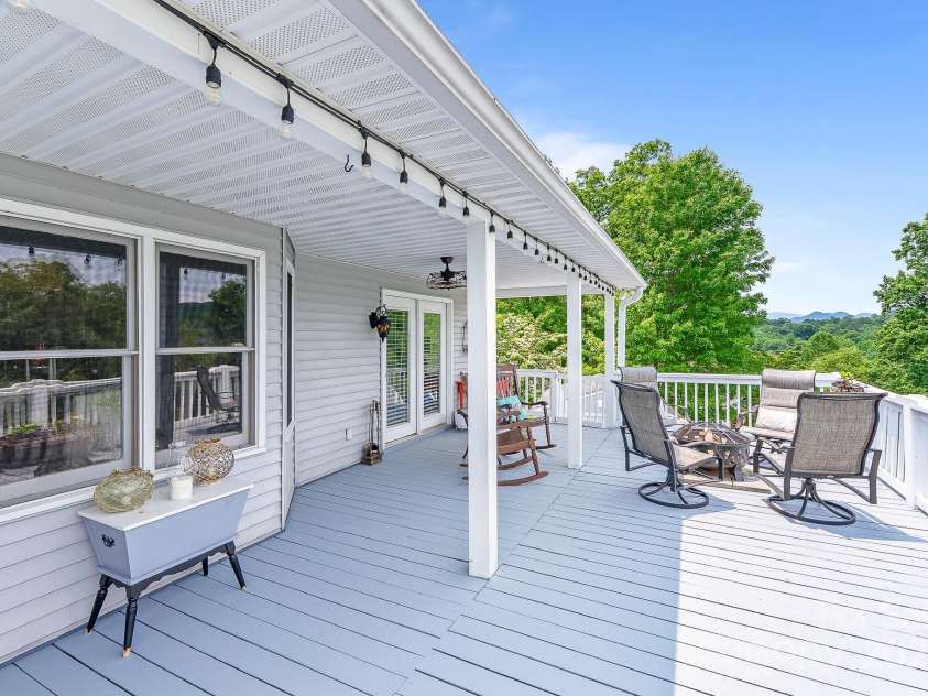 150 Lauren Lane, Franklin, NC 28734.  MLS# CAR4279200, YatesRealty ID 24703. 