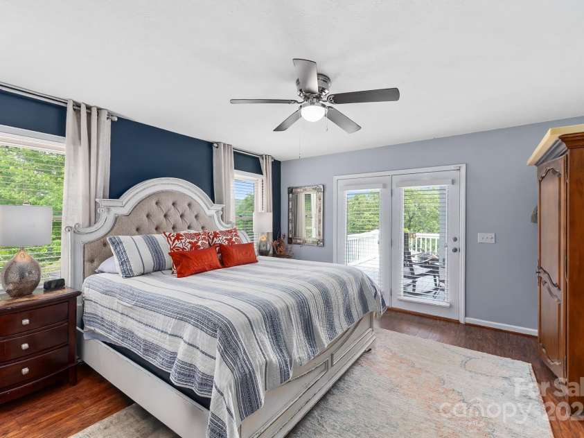 150 Lauren Lane, Franklin, NC 28734.  MLS# CAR4279200, YatesRealty ID 24703. 