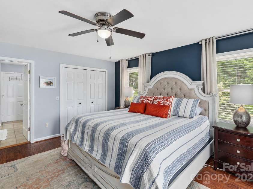 150 Lauren Lane, Franklin, NC 28734.  MLS# CAR4279200, YatesRealty ID 24703. 