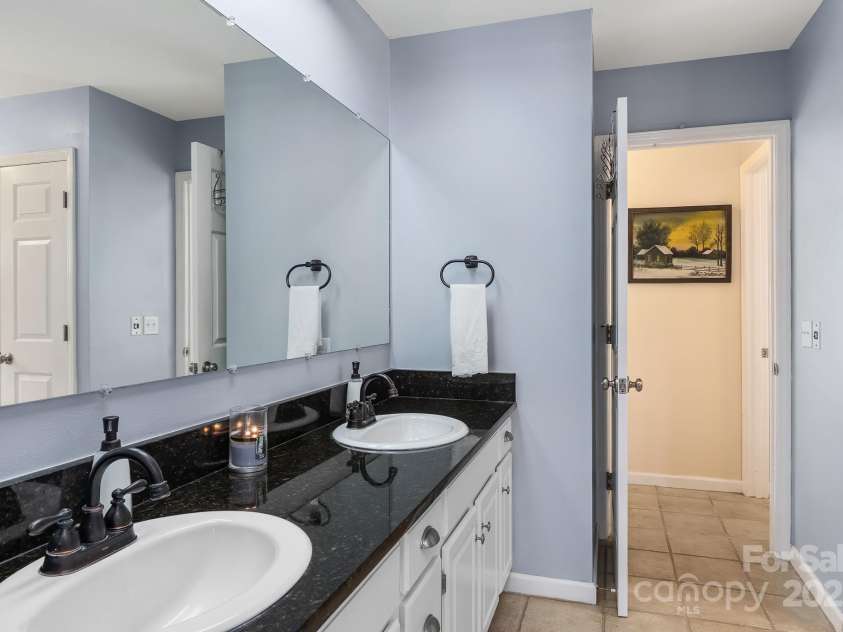 150 Lauren Lane, Franklin, NC 28734.  MLS# CAR4279200, YatesRealty ID 24703. 