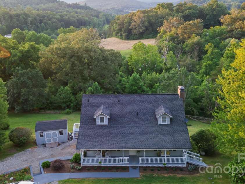 150 Lauren Lane, Franklin, NC 28734.  MLS# CAR4279200, YatesRealty ID 24703. 