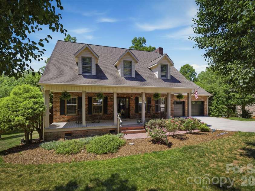 204 Constitution Drive, Morganton, NC 28655.  MLS# CAR4384509, YatesRealty ID 24704. 