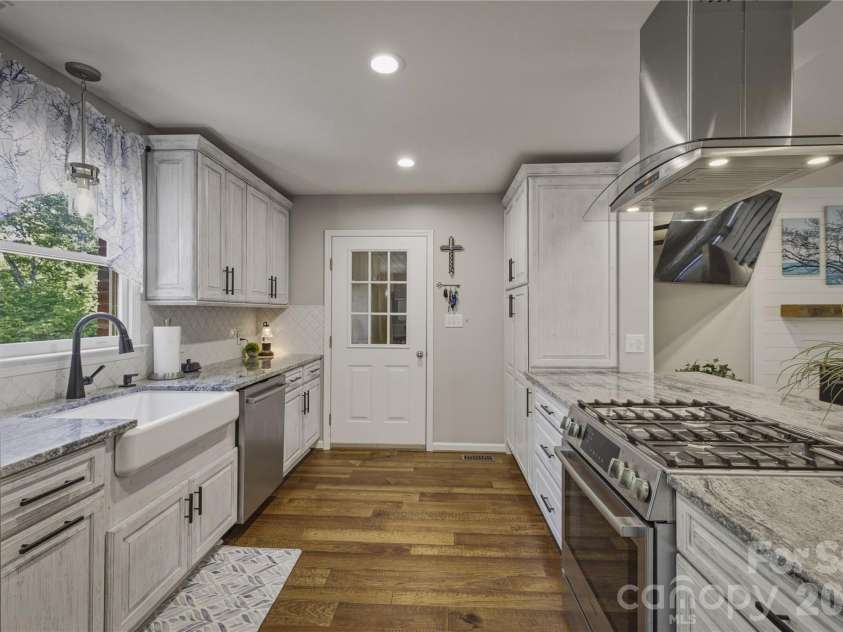 204 Constitution Drive, Morganton, NC 28655.  MLS# CAR4384509, YatesRealty ID 24704. 