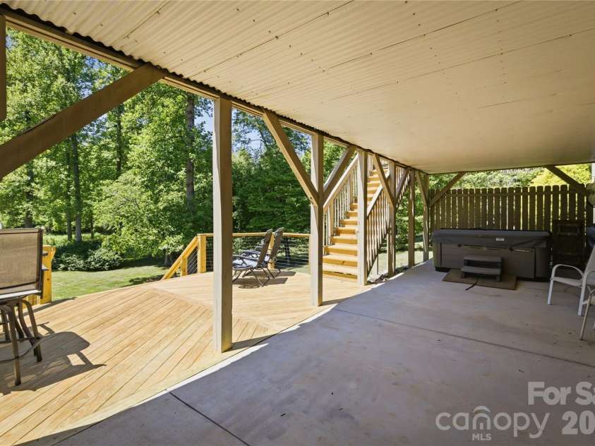204 Constitution Drive, Morganton, NC 28655.  MLS# CAR4384509, YatesRealty ID 24704. 