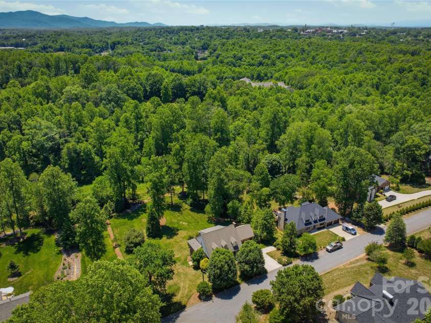 204 Constitution Drive, Morganton, NC 28655.  MLS# CAR4384509, YatesRealty ID 24704. 