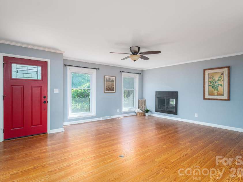 305 Heather Lane, Mount Holly, NC 28120.  MLS# CAR4383942, YatesRealty ID 24705. 