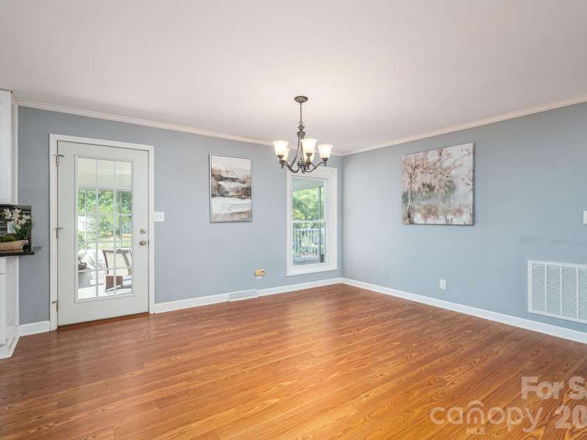 305 Heather Lane, Mount Holly, NC 28120.  MLS# CAR4383942, YatesRealty ID 24705. 