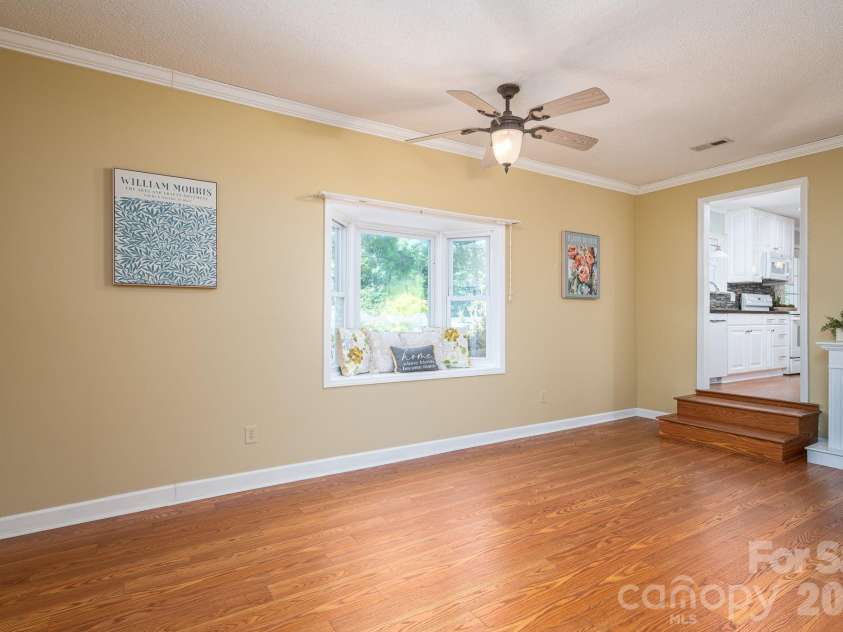 305 Heather Lane, Mount Holly, NC 28120.  MLS# CAR4383942, YatesRealty ID 24705. 