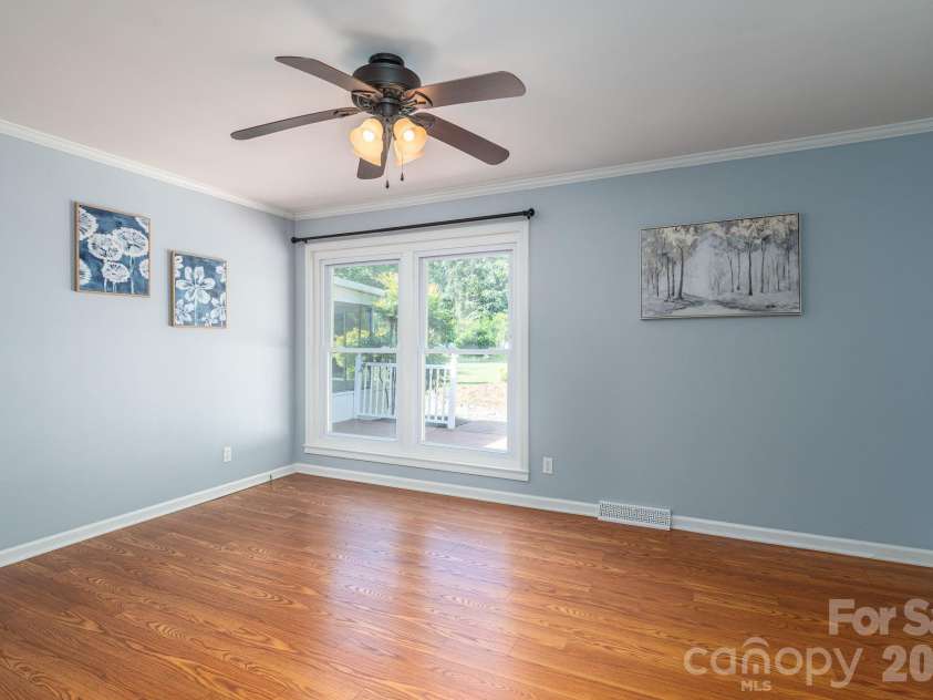 305 Heather Lane, Mount Holly, NC 28120.  MLS# CAR4383942, YatesRealty ID 24705. 