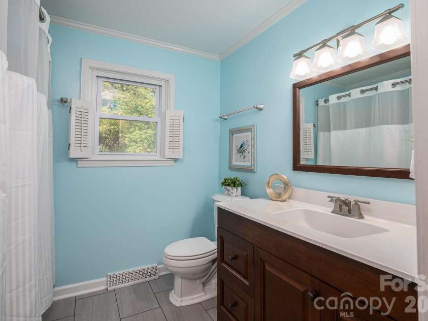 305 Heather Lane, Mount Holly, NC 28120.  MLS# CAR4383942, YatesRealty ID 24705. 