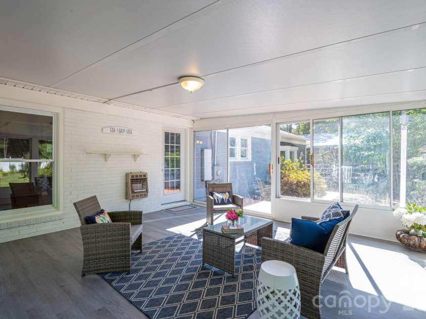 305 Heather Lane, Mount Holly, NC 28120.  MLS# CAR4383942, YatesRealty ID 24705. 