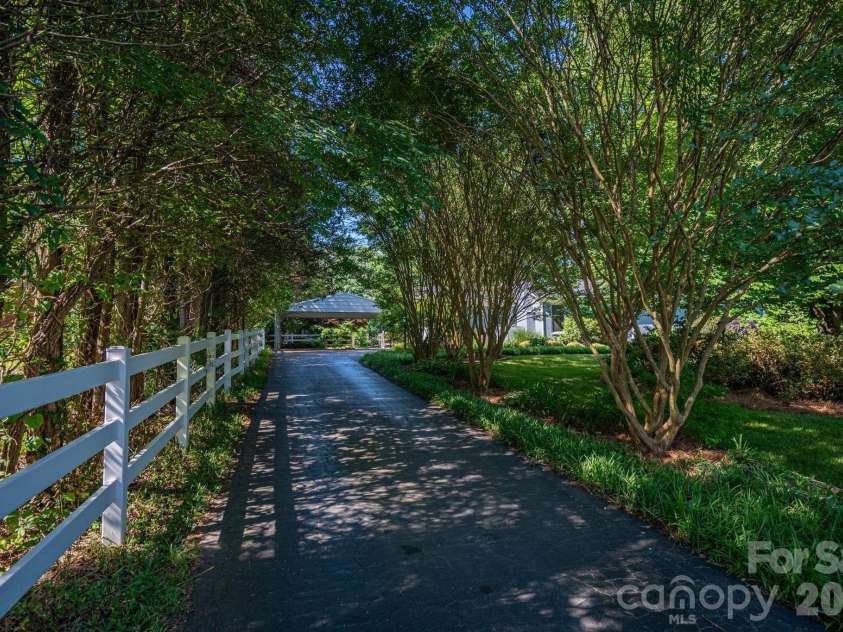 305 Heather Lane, Mount Holly, NC 28120.  MLS# CAR4383942, YatesRealty ID 24705. 