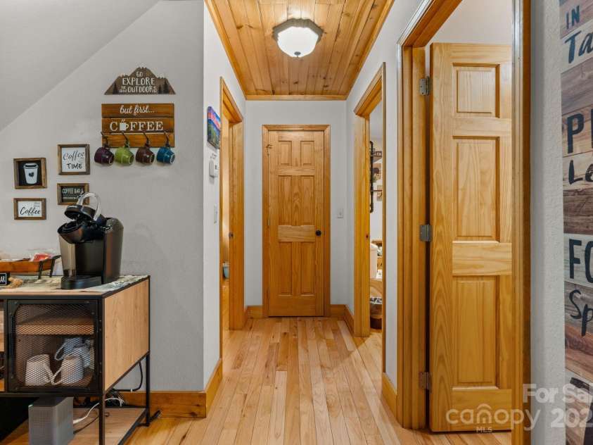 55 Kirkland Mountain Lane, Bryson City, NC 28713.  MLS# CAR4278740, YatesRealty ID 24705. 