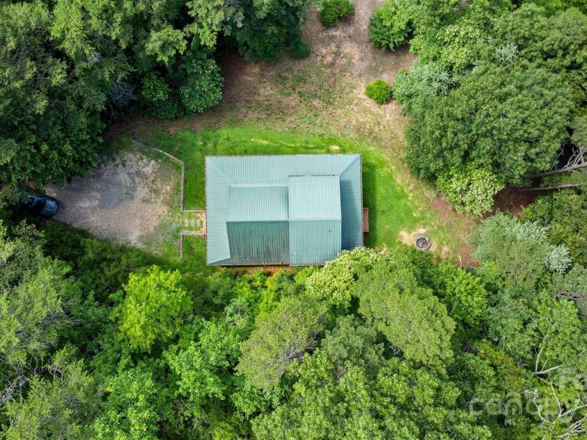 55 Kirkland Mountain Lane, Bryson City, NC 28713.  MLS# CAR4278740, YatesRealty ID 24705. 