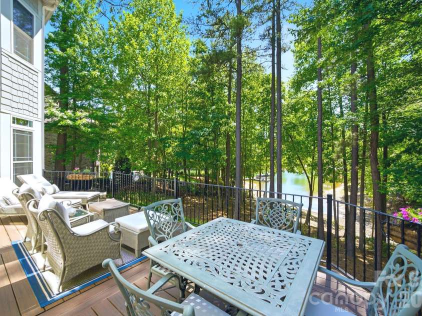 7592 Cottonwood Drive, Denver, NC 28037.  MLS# CAR4382286, YatesRealty ID 24706. 