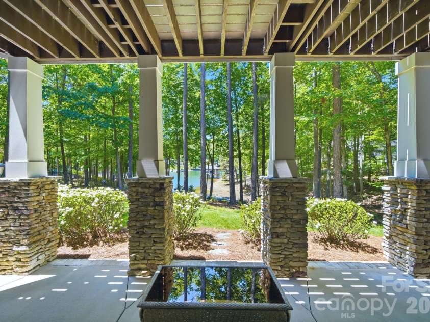 7592 Cottonwood Drive, Denver, NC 28037.  MLS# CAR4382286, YatesRealty ID 24706. 