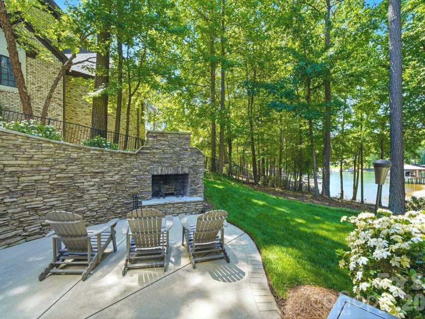 7592 Cottonwood Drive, Denver, NC 28037.  MLS# CAR4382286, YatesRealty ID 24706. 