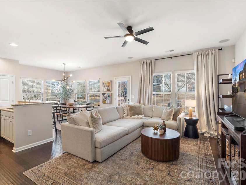 1845 Fleetwood Drive, Charlotte, NC 28208.  MLS# CAR4338541, YatesRealty ID 24707. 