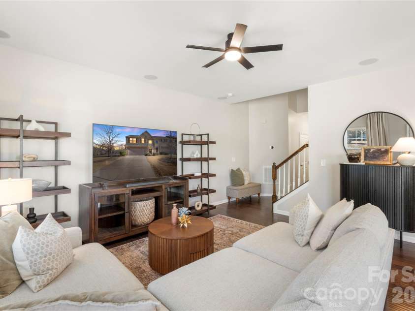 1845 Fleetwood Drive, Charlotte, NC 28208.  MLS# CAR4338541, YatesRealty ID 24707. 