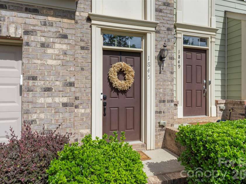 1845 Fleetwood Drive, Charlotte, NC 28208.  MLS# CAR4338541, YatesRealty ID 24707. 