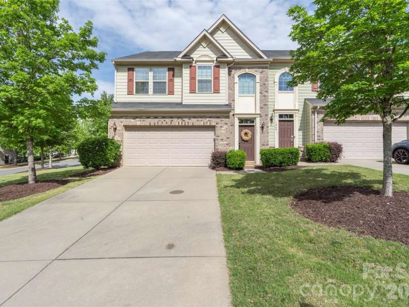 1845 Fleetwood Drive, Charlotte, NC 28208.  MLS# CAR4338541, YatesRealty ID 24707. 