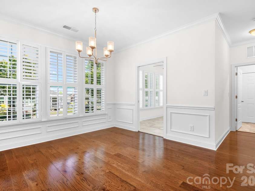 11642 Mount Argus Drive, Cornelius, NC 28031.  MLS# CAR4350521, YatesRealty ID 24708. Breakfast nook