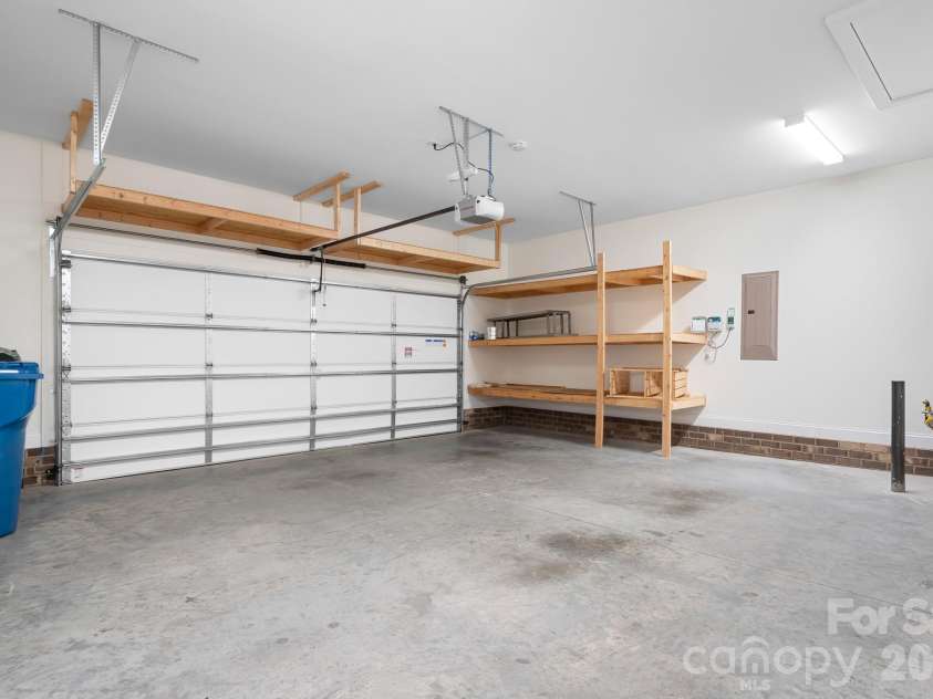 11642 Mount Argus Drive, Cornelius, NC 28031.  MLS# CAR4350521, YatesRealty ID 24708. Extended garage