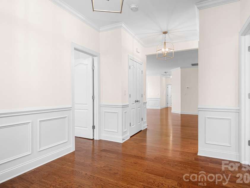 11642 Mount Argus Drive, Cornelius, NC 28031.  MLS# CAR4350521, YatesRealty ID 24708. Foyer