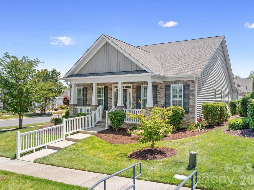 11642 Mount Argus Drive, Cornelius, NC 28031.  MLS# CAR4350521, YatesRealty ID 24708. Front of house