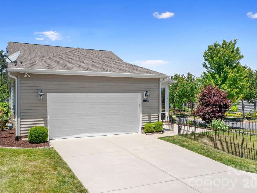 11642 Mount Argus Drive, Cornelius, NC 28031.  MLS# CAR4350521, YatesRealty ID 24708. Rear facing garage
