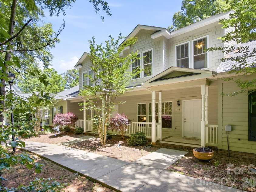 118 Par Place, Mooresville, NC 28115.  MLS# CAR4379014, YatesRealty ID 24709. Front entry