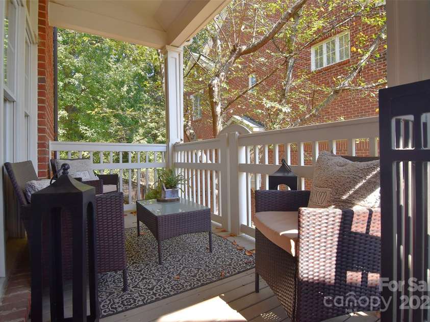 4860 S Hill View Drive, Charlotte, NC 28210.  MLS# CAR4228385, YatesRealty ID 2471. 