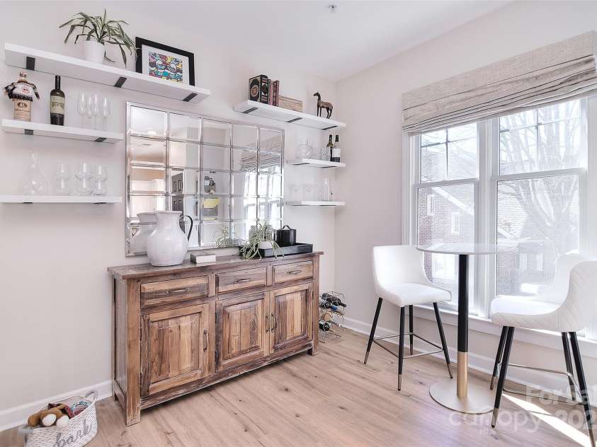 4860 S Hill View Drive, Charlotte, NC 28210.  MLS# CAR4228385, YatesRealty ID 2471. 