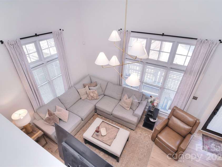 4860 S Hill View Drive, Charlotte, NC 28210.  MLS# CAR4228385, YatesRealty ID 2471. 