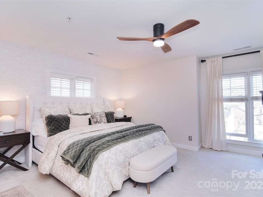 4860 S Hill View Drive, Charlotte, NC 28210.  MLS# CAR4228385, YatesRealty ID 2471. 