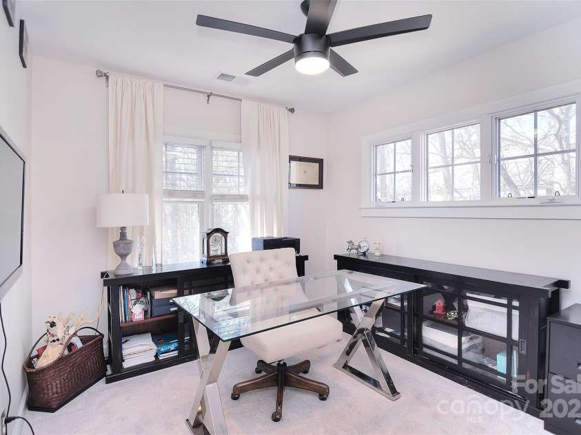 4860 S Hill View Drive, Charlotte, NC 28210.  MLS# CAR4228385, YatesRealty ID 2471. 