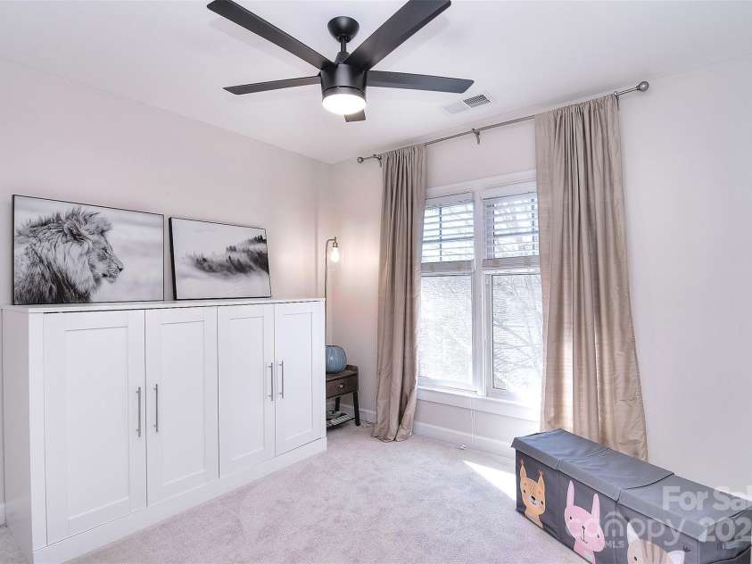 4860 S Hill View Drive, Charlotte, NC 28210.  MLS# CAR4228385, YatesRealty ID 2471. 